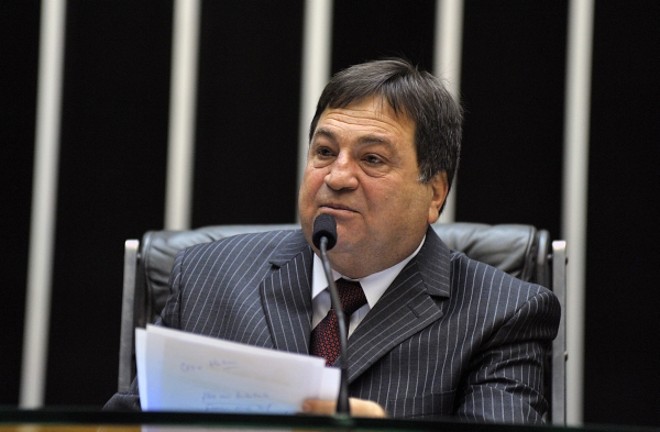 Cesar Hallum (PRB-TO), deputado federal, reclamando do tratamento recebido do Palácio do Planalto | 