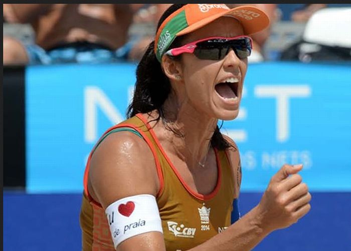 Talita comemora o terceiro título de Rainha da Praia | Divulgação / ntersport