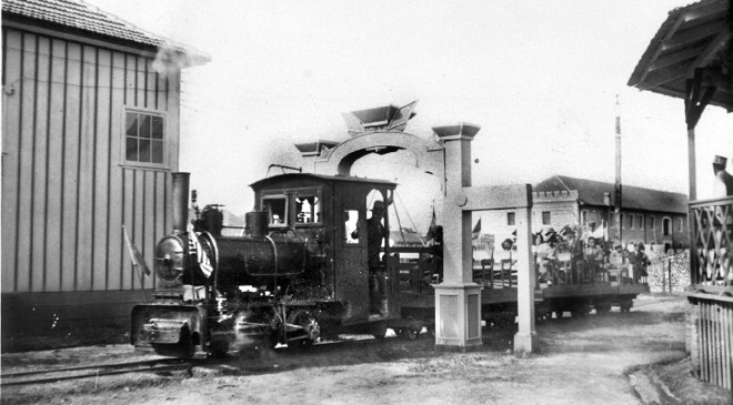 Uma das atrações da Exposição Interestadual de 1934 era o minitrem que fazia o circuito interno da mostra | 