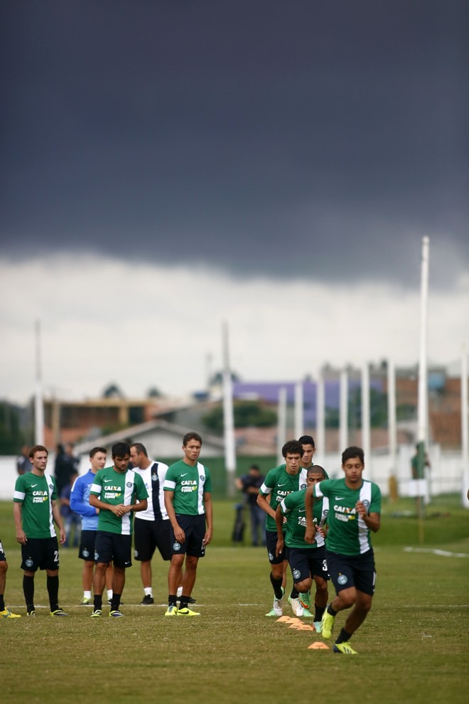 Tempo fechado no treino do Coritiba na véspera da viagem para Londrina | Marco André Lima/Gazeta do Povo