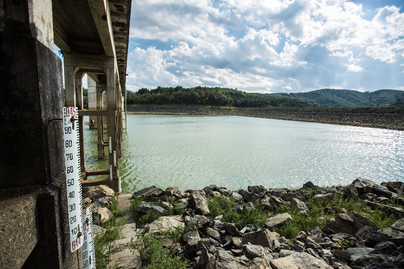 Represa do Capivari, na região de Curitiba: reservatório ocupava apenas 52% da capacidade na quarta-feira | Brunno Covello/ Gazeta do Povo