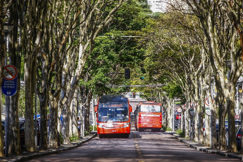 Urbs ainda não deu resposta e não se sabe se a passagem dos usuários subirá também | Daniel Castellano/ Gazeta do Povo