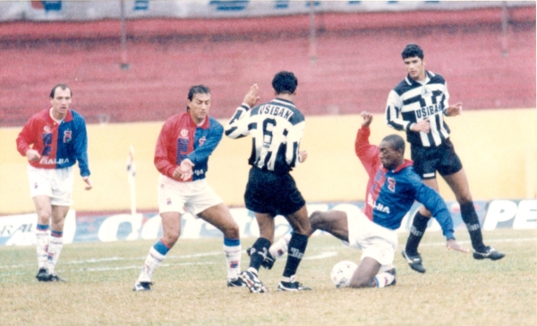 Apenas 269 pessoas viram Paraná x União de 1996 | Arquivo/ GRPCOM