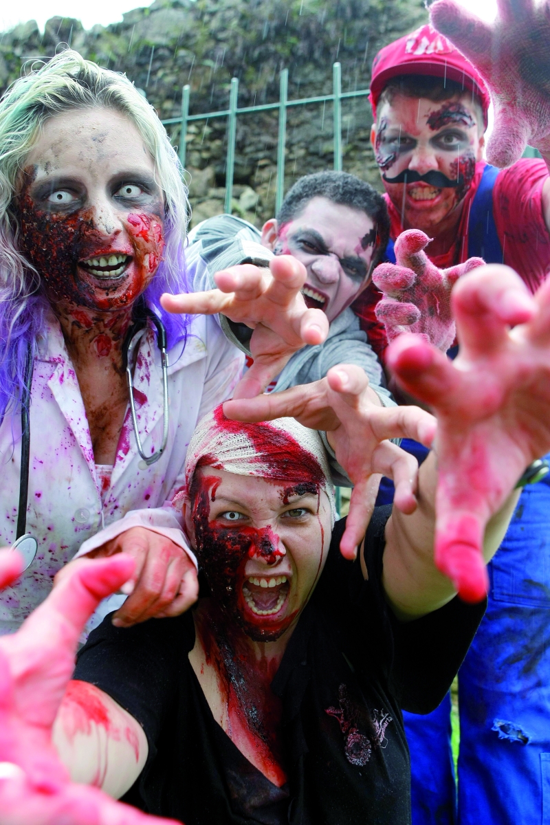 A Zombie Walk de 2013 levou 6 mil pessoas às ruas | Henry Milléo/ Gazeta do Povo