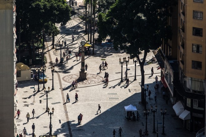 Calçadão da XV: pista exclusiva para pedestres foi copiada em todo o mundo | Brunno Covello/ Gazeta do Povo