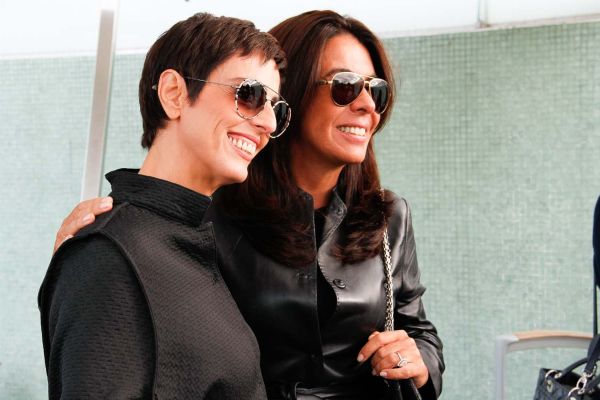 A empresária Marcia Almeida (à dir.), da Bazzar Fashion, foi uma das convidadas do bate papo especial com a jornalista de moda Lilian Pacce realizado segunda-feira pelo COLETIVO_showroom no Hotel Unique, em São Paulo | Suzanne Magalhães