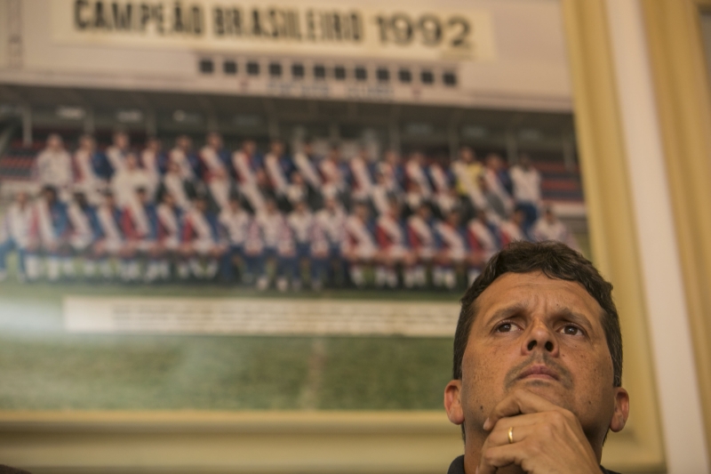 Claudinei Oliveira, ex-técnico de Santos e Goiás, tem como principal trunfo a habilidade de trabalhar com jovens jogadores | Marcelo Andrade/ Gazeta do Povo