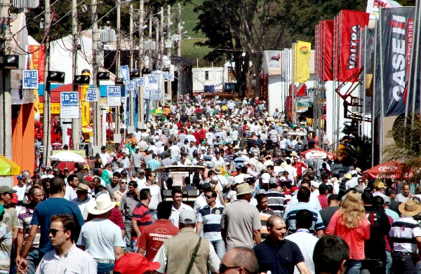Organizadores preveem 170 mil visitas até sexta-feira | Divulgaa§a£o/agrishow