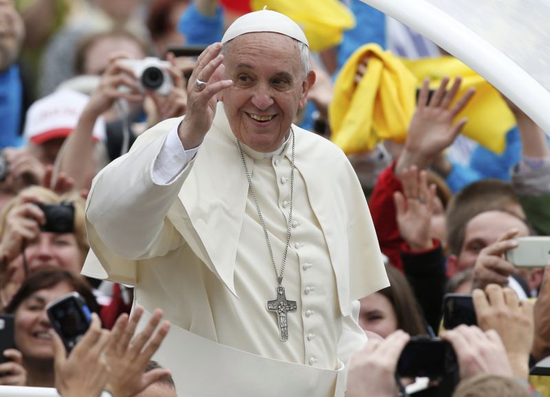 De acordo com Dilma, o papa Francisco lamentou não poder vir para abertura da Copa e se prontificou a enviar mensagem | Tony Gentile / Reuters