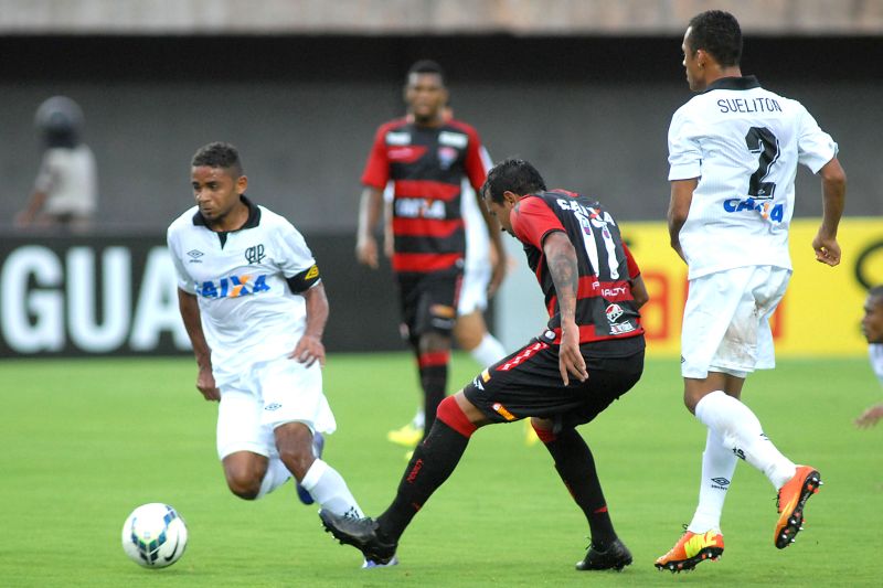 Deivid foi titular no meio-campo do Atlético | Romildo de Jesus / Futura Press / Folhapress