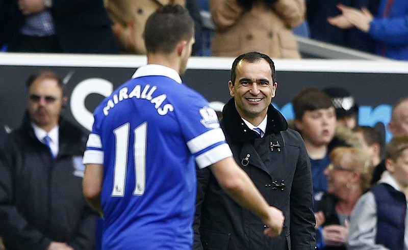 Kevin Mirallas ficará fora dos três jogos restantes do Everton na temporada, mas não preocupa seleção belga | Darren Staples / Reuters