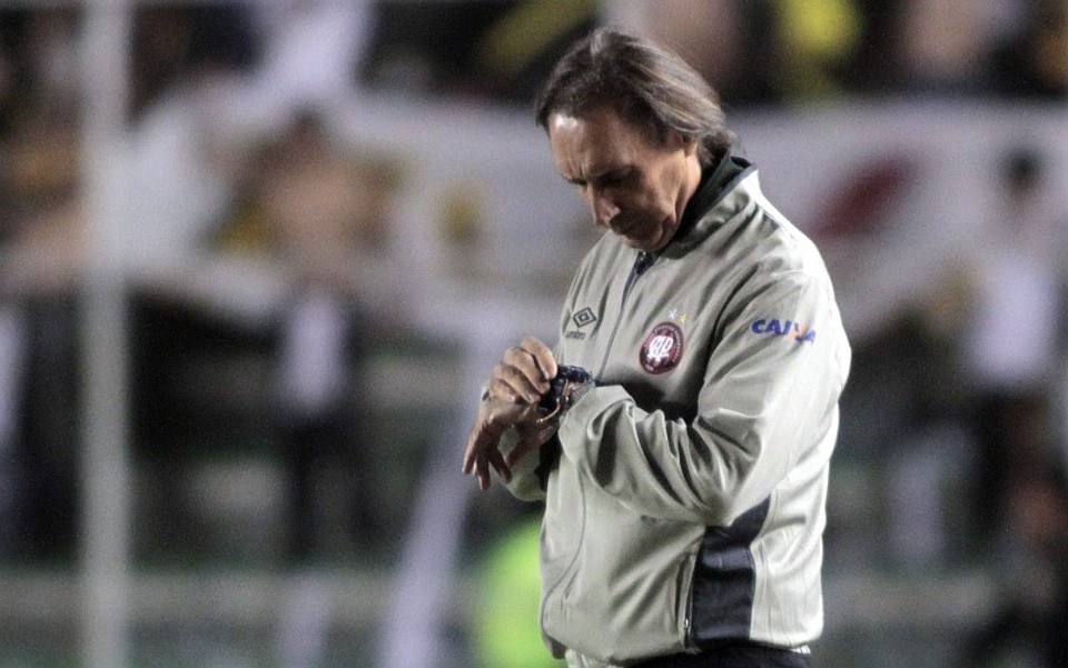 Eliminação na Libertadores pode abreviar tempo de Miguel Ángel Portugal no Atlético | Gaston Brito / Reuters