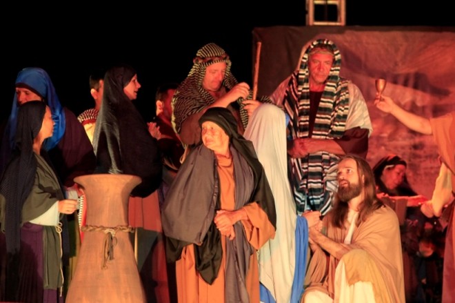 No elenco, 800 atores voluntários | 