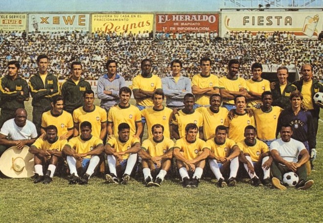 A seleção brasileira do tri, incluindo o jogador do presidente, Dadá Maravilha (terceiro sentado da esquerda para direita). Foto tirada por Rogério, cortado por lesão, mas que acompanhou a seleção no México | Rogério Hetmanek