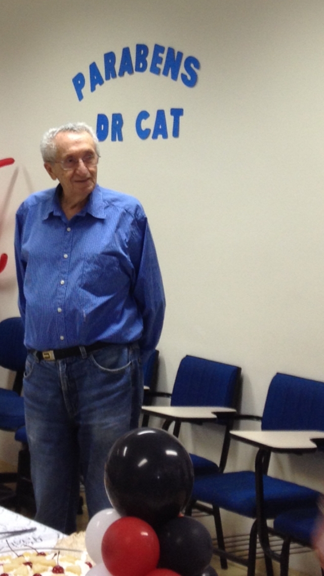 O médico pediatra Izrail Cat em sua festa de aniversário de 90 anos, em 2012 | Arquivo pessoal