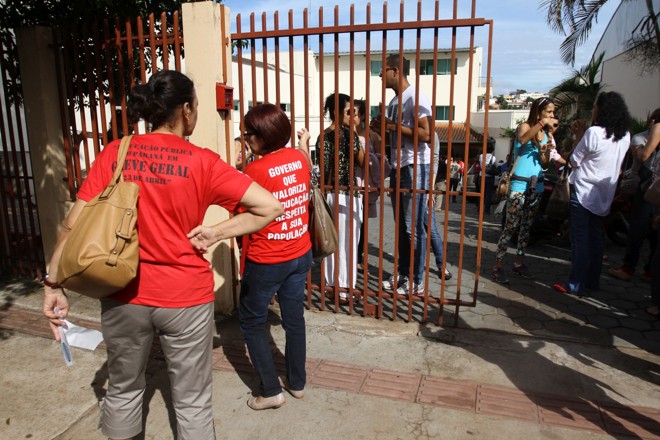 Professores da rede estadual de Londrina se reuniram na sede do sindicato da categoria |