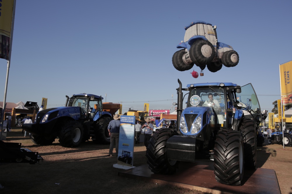 Apesar do crescimento mais tímido em relação ao comércio de colheitadeiras, tratores de rodas estão entre os mais vendidos no segmento. |