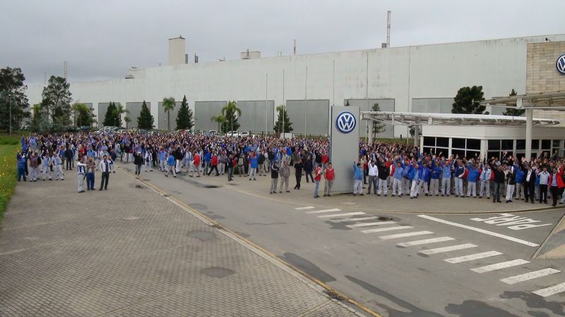 Trabalhadores da Wolks aprovaram em assembleias a suspensão dos contratos de trabalho | Sindicato dos Metalúrgicos da Grande Curitiba /Divulgação