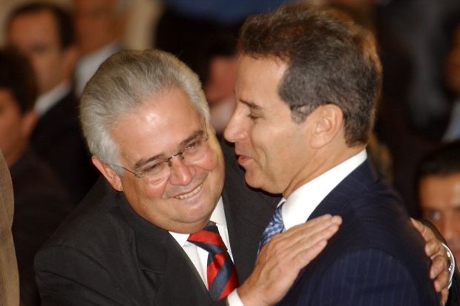 Ex-deputado Pedro Corrêa (PP-PE, à esquerda) também foi cassado em 2005, acusado de participação no esquema do mensalão |