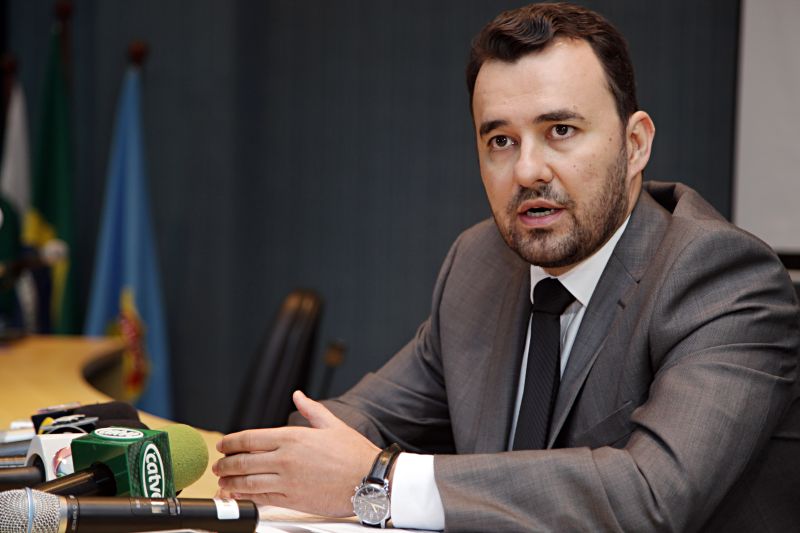 O grupo era formado por pequenas células que se comunicavam entre si. |