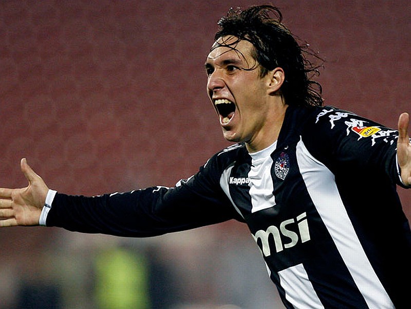 Cléo, na imagem ainda defendendo o Partizan da Sérvia, está treinando no CT do Caju e pode voltar ao Atlético | Reuters