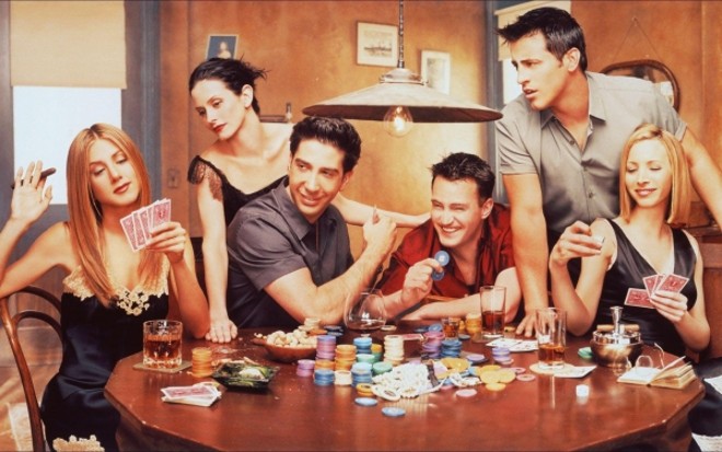 Friends foi responsável pela introdução de arcos dramáticos no formato sitcom |