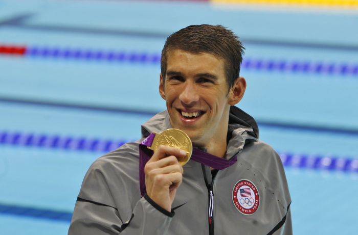Phelps comemora um de seus ouros em Londres: americano está de volta às piscinas | Daniel Castellano / Gazeta do Povo