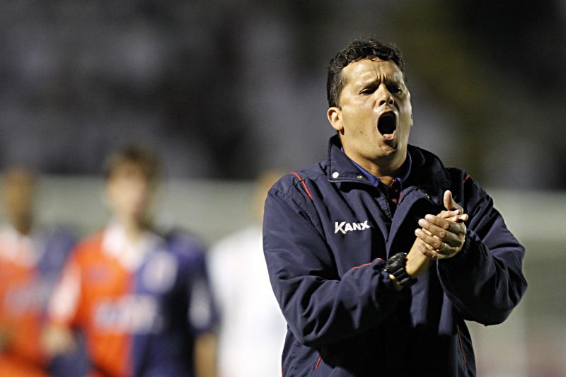 Claudinei Oliveira não gostou da atuação paranista contra o Joinville | Albari Rosa / Gazeta do Povo