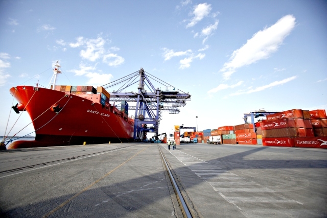 Alternativa tem participação cada vez maior no transporte da safra para a Ásia. Em Paranaguá, representa 2,6% dos embarques de soja | Jonathan Campos/gazeta Do Povo