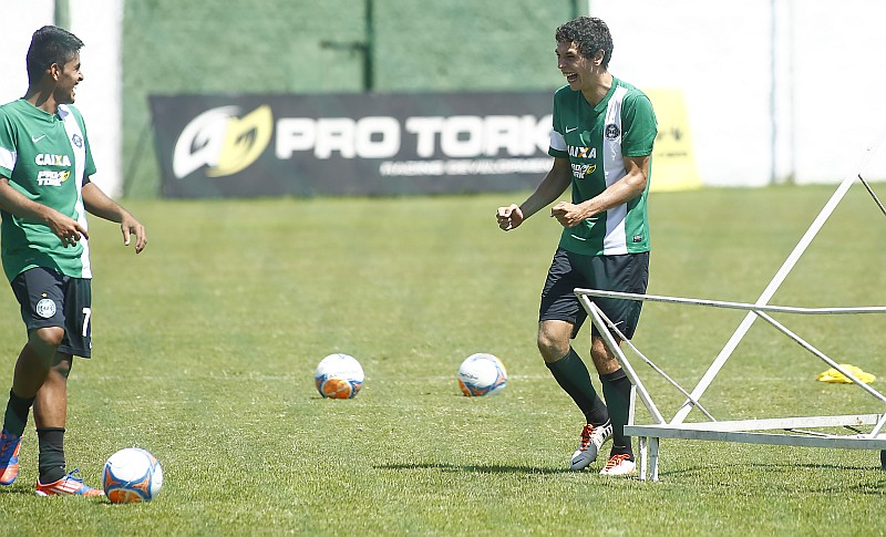 Dudu e Ícaro são dois dos jovens que o Coritiba tem em seu elenco | Marco André Lima / Gazeta do Povo