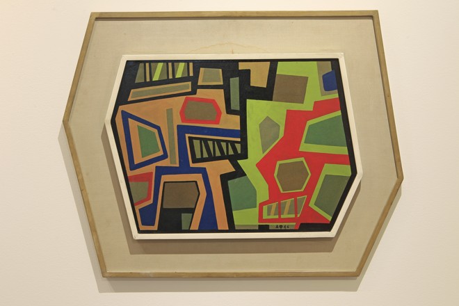 O artista foi o fundador do movimento Madi, que colocou a arte latino-americana em evidência | 