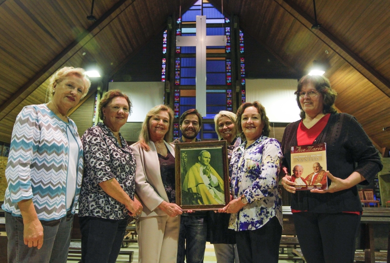 O grupo de peregrinos da professora aposentada Eliane Zaions vai a Roma para a cerimônia do dia 17 de abril | Hugo Harada/Gazeta do Povo