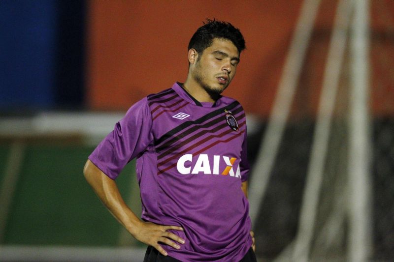 Zezinho não integra mais o grupo principal do Atlético | Albari Rosa / Gazeta do Povo