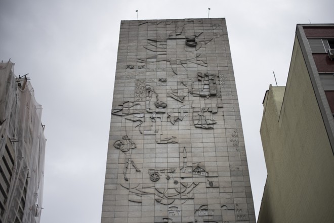 Fachada do Hotel Paraná Suíte |