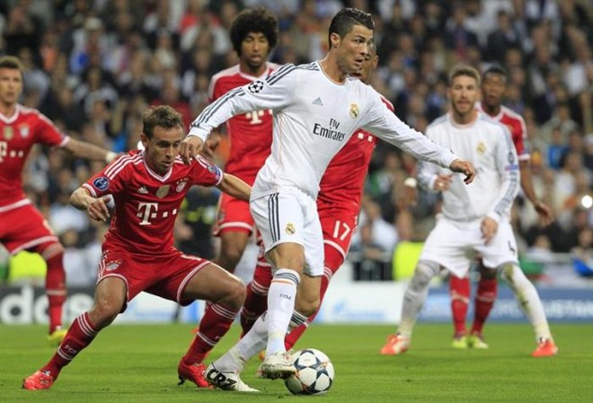 Paranaense Rafinha na marcação de Cristiano Ronaldo na derrota do Bayern para o Real |