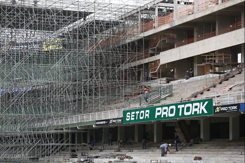 Em reformas, o Couto Pereira teve redução nas receitas: culpa do desempenho esportivo inferior. | Felipe Rosa/ Tribuna do Paraná