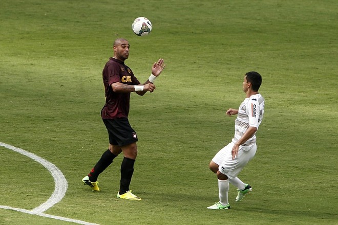 29 mar - titular pela 1ª vez, joga 61 minutos na reabertura da Arena. Amistoso sem gols com o J. Malucelli |