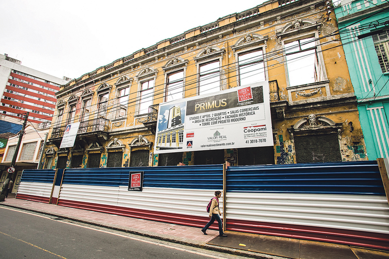 Sistema exige acompanhamento contínuo do investidor durante a obra, que é quitada até a entrega | DanielCastellano/ Gazeta do Povo