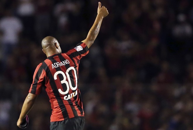 12 fev - é inscrito na Libertadores com a camisa 30, a mesma de Paulo Baier |