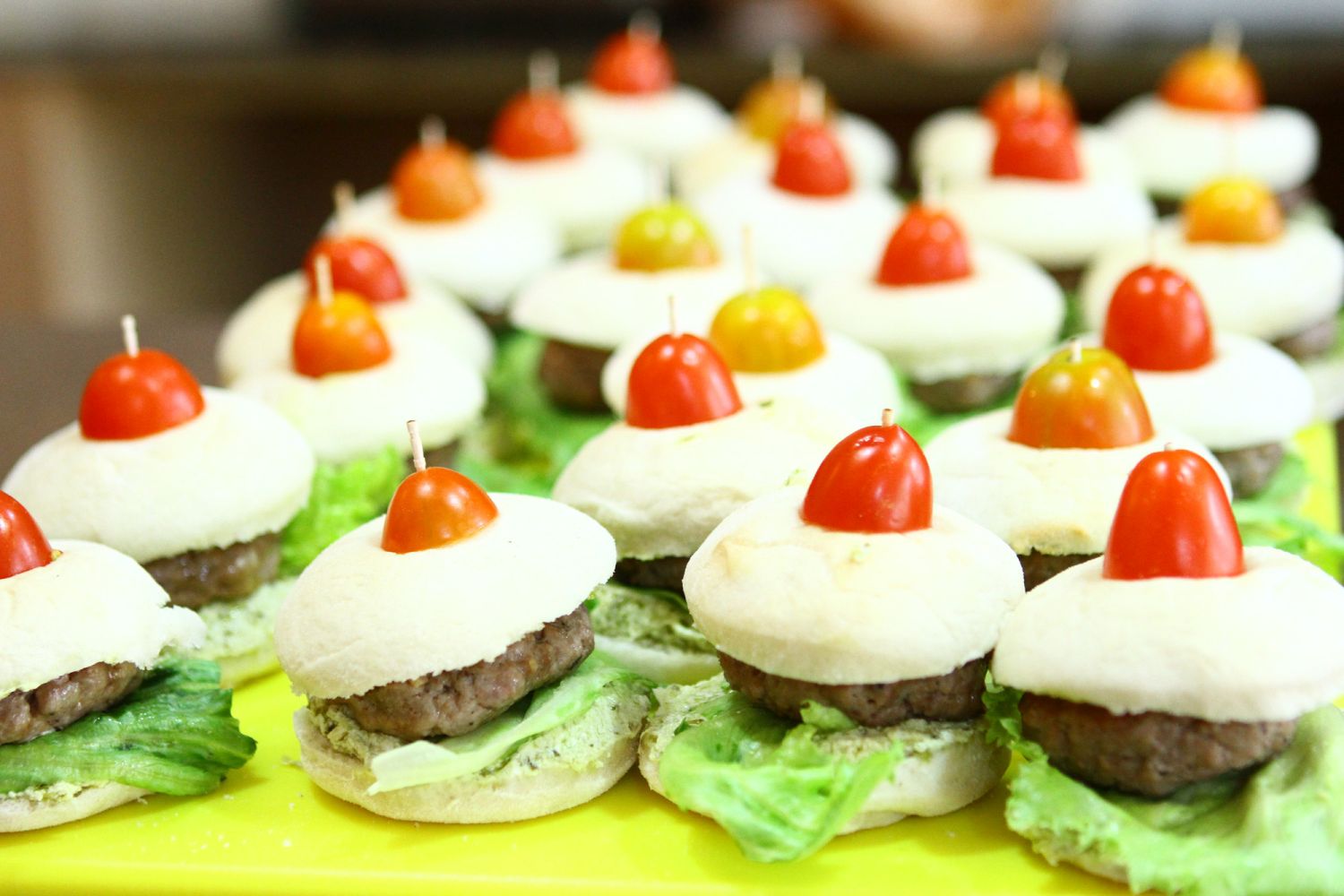 Hambúrguer de cordeiro: sanduíche simples e saboroso | Rubem Vital/Divulgação