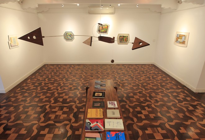 É a primeira exposição individual de Arden Quin no Brasil | 