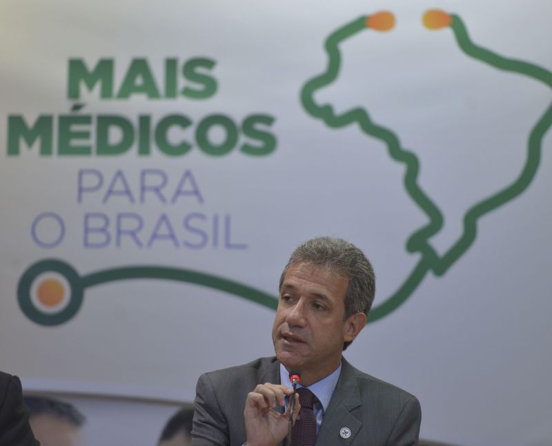 Contra críticas do MPT, o ministro Arthur Chioro assegurou a legalidade trabalhista do programa | Marcello Casal Jr./ABr