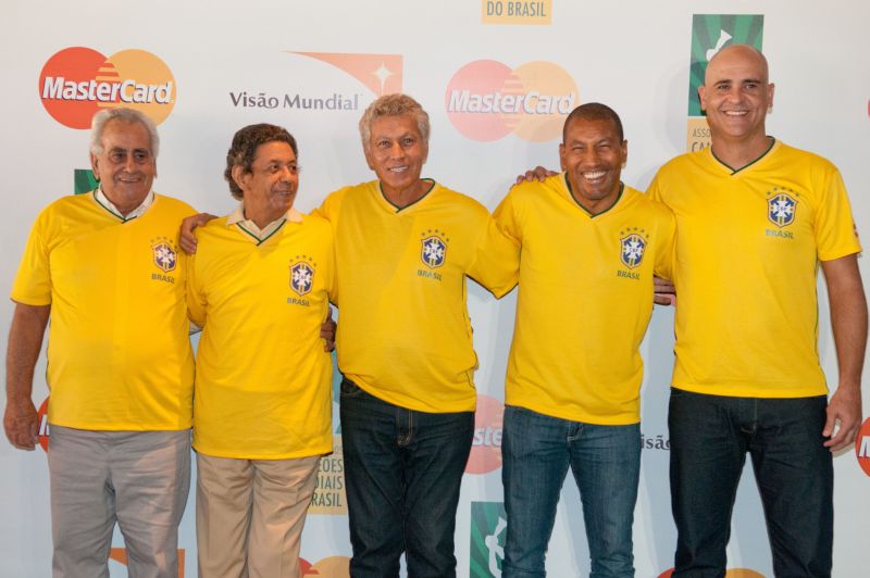 Zito, Amarildo, Clodoaldo, Mauro Silva e Marcos no evento de lançamento do projeto nesta quarta | Fábio Guinalz / Fotoarena / Folhapress
