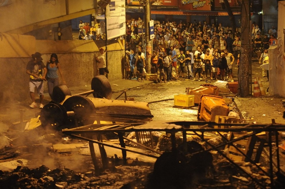 Morte do dançarino provocou protestos de moradores do complexo de favelas em Copacabana, na zona sul do Rio | Agência Brasil/Fernando Frazão