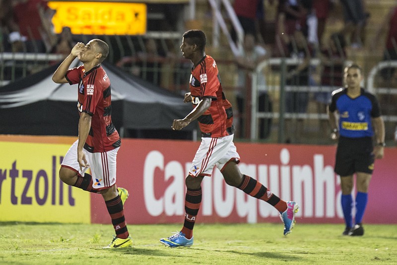 Zagueiro Welinton reforçará o Coritiba no Brasileirão | Armando Paiva / Fotoarena / Folhapress