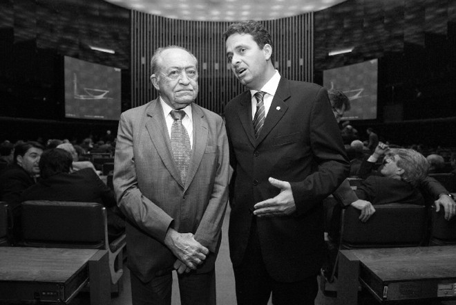 Eduardo Campos foi chefe de gabinete do avô Miguel Arraes, na segunda gestão como governador de Pernambuco |