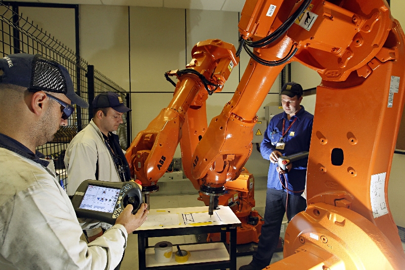 O Programa Fábrica do Conhecimento, da Renault, já formou 477 profissionais | Albari Rosa/ Gazeta do Povo