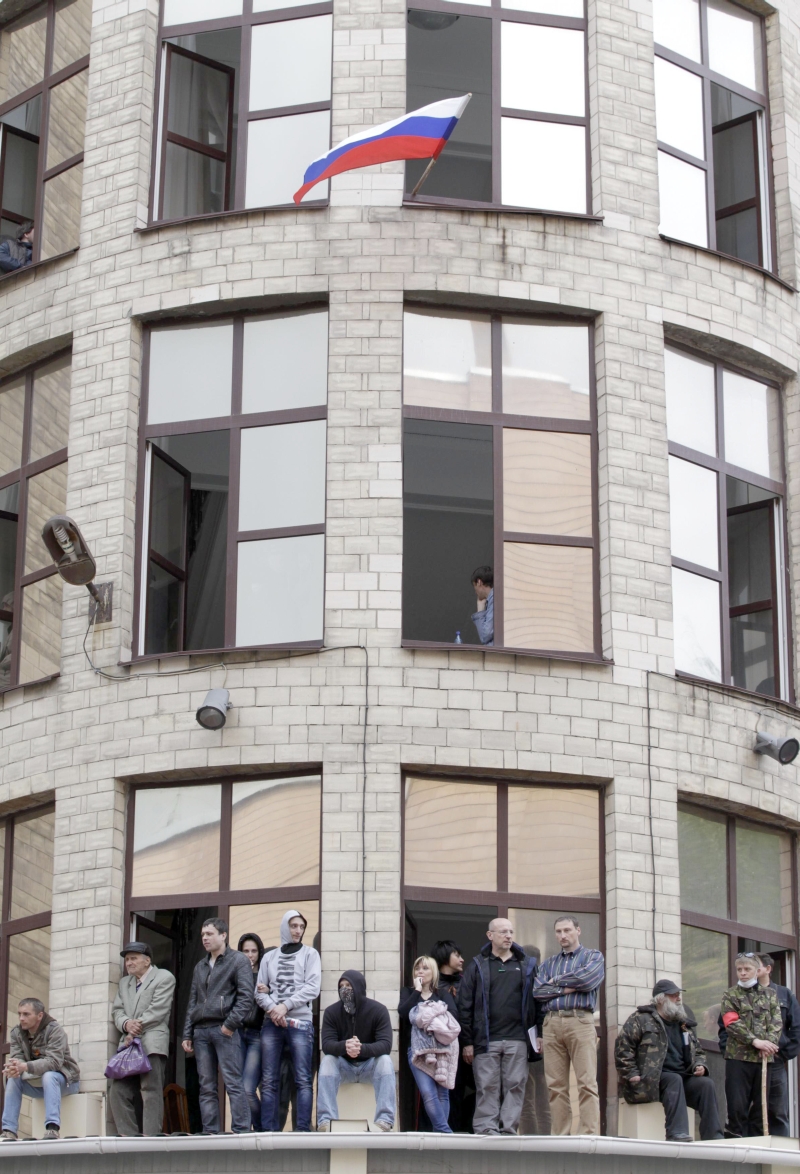 Prefeitura de Lugansk foi invadida ontem por insurgentes | Vasily Fedosenko/Reuters