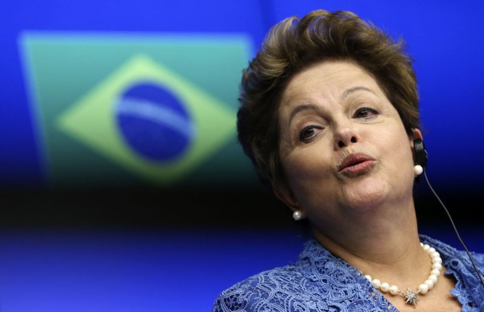 Dilma Rousseff elogiou a atitude de Daniel Alves diante do insulto racial que sofreu | Francois Lenoir / Reuters