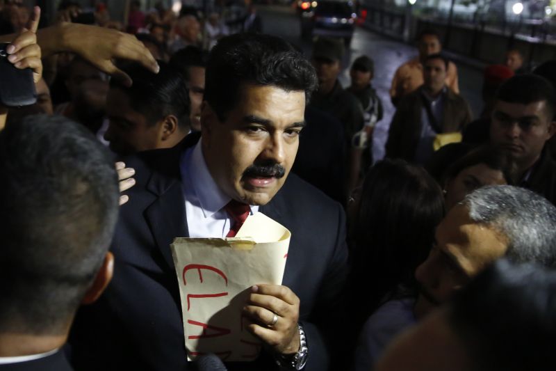 Segundo Maduro, a Venezuela é vítima da "guerra não convencional que os Estados Unidos aperfeiçoaram" nas últimas décadas | REUTERS/Carlos Garcia Rawlins